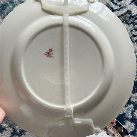 British Elegant Floral Dinnerware Set - Multicolor to hang up - Picture 3 of 10